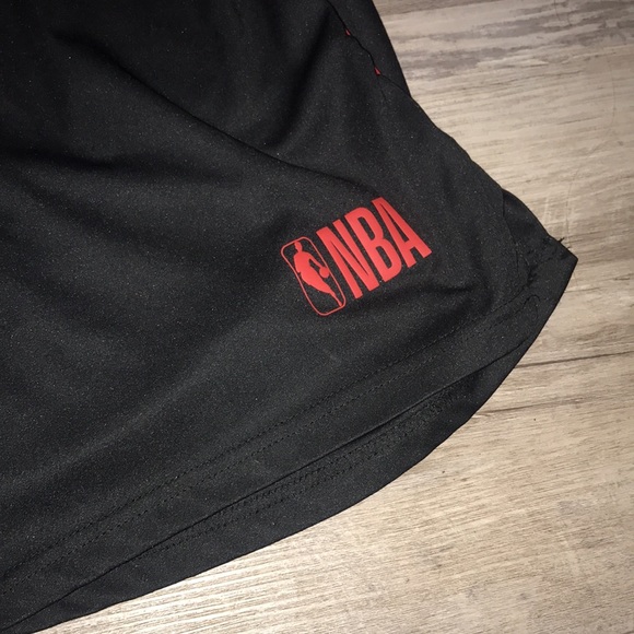 NBA black and red shorts size large - Picture 5 of 11